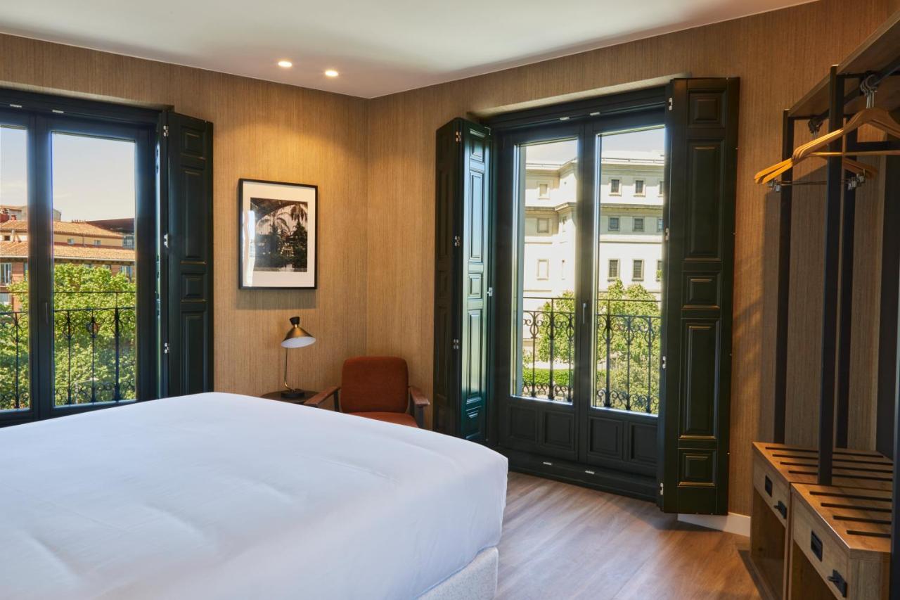Latroupe Prado Hostel Madrid Luaran gambar