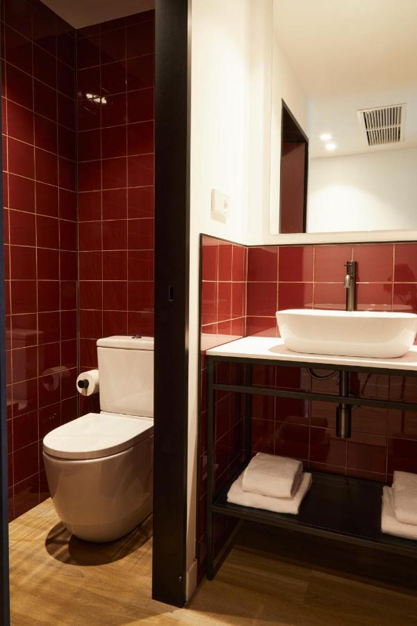 Latroupe Prado Hostel Madrid Luaran gambar