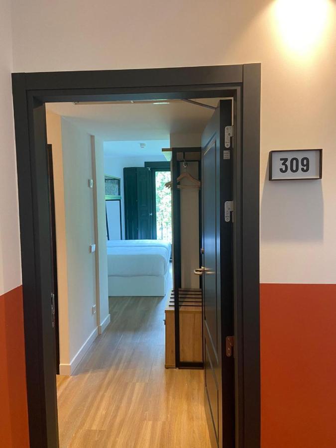 Latroupe Prado Hostel Madrid Luaran gambar