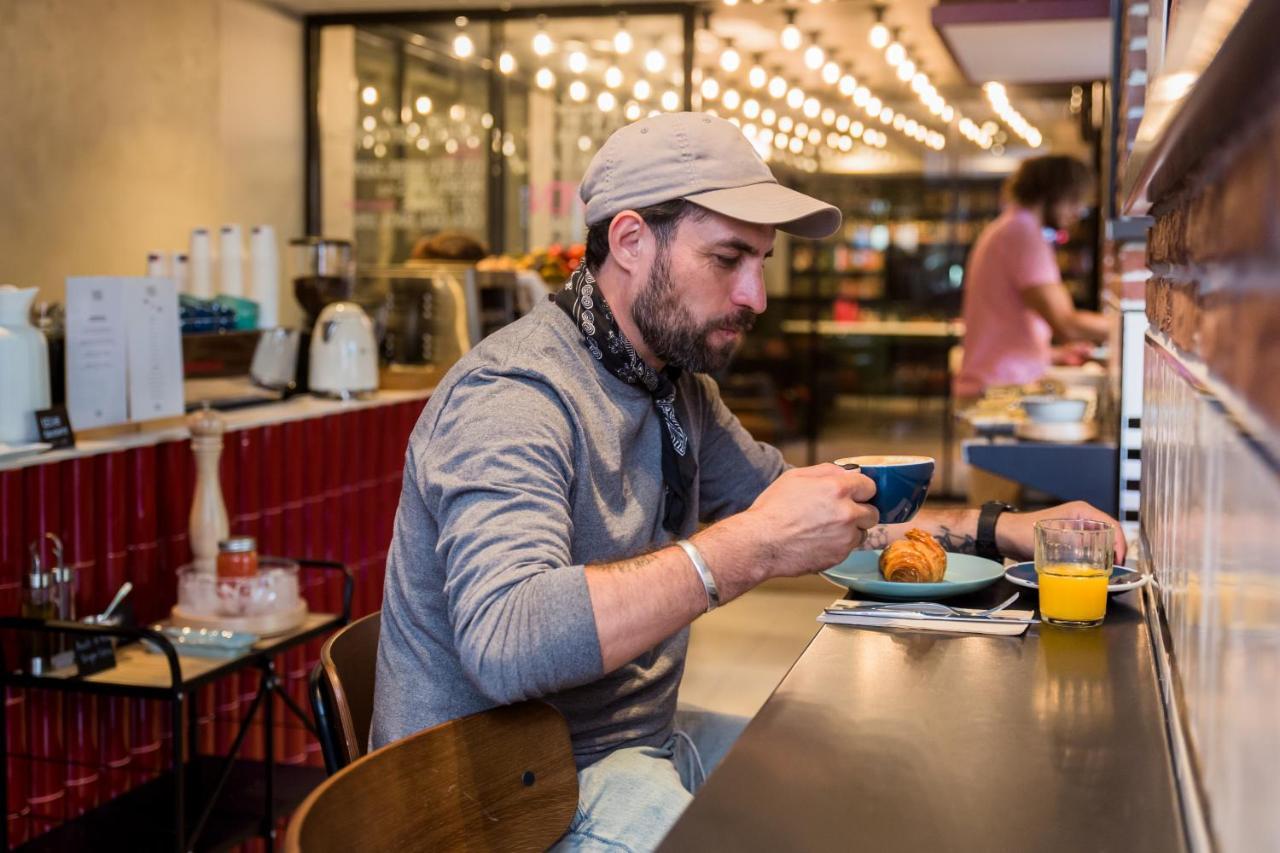 Latroupe Prado Hostel Madrid Luaran gambar