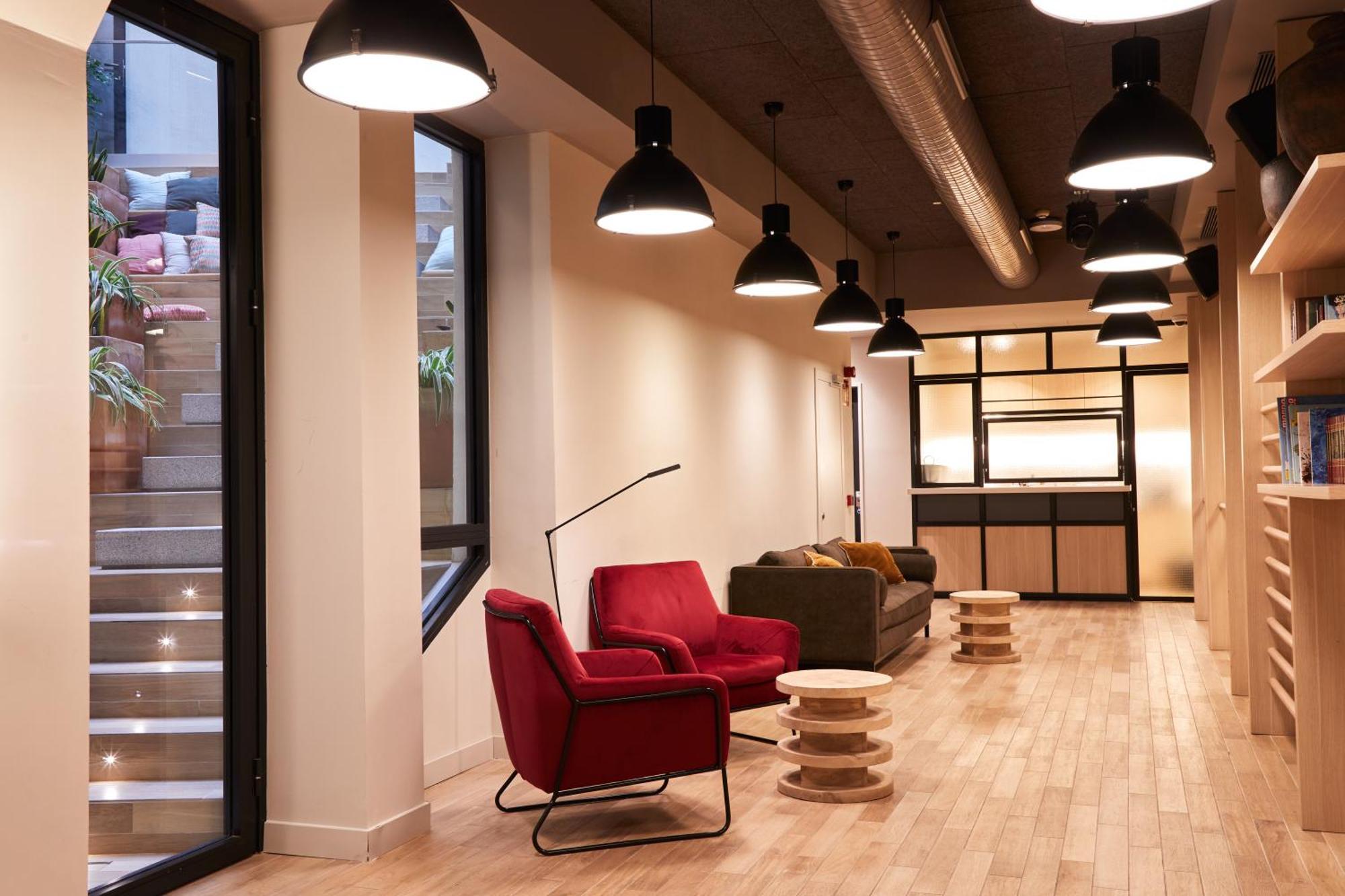 Latroupe Prado Hostel Madrid Luaran gambar